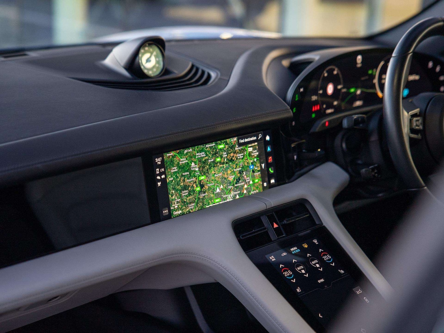 Used Porsche Taycan 2023 for sale - 76978740: Photo 13