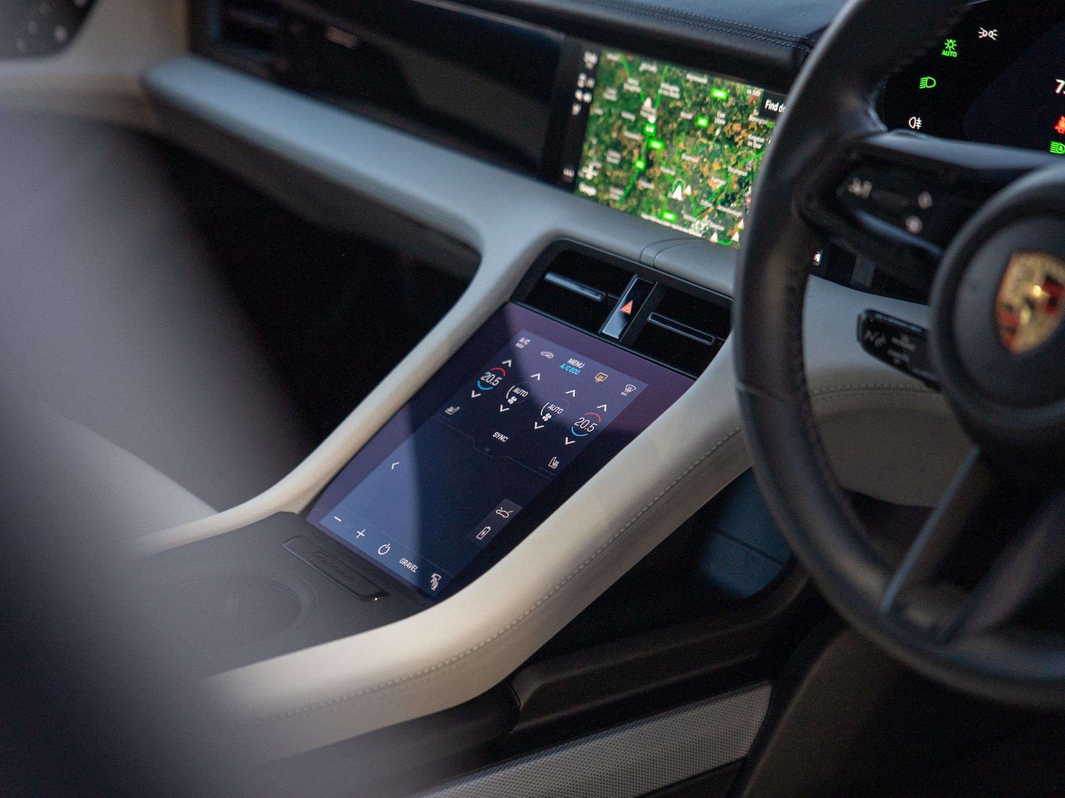 Used Porsche Taycan 2023 for sale - 76978740: Photo 14