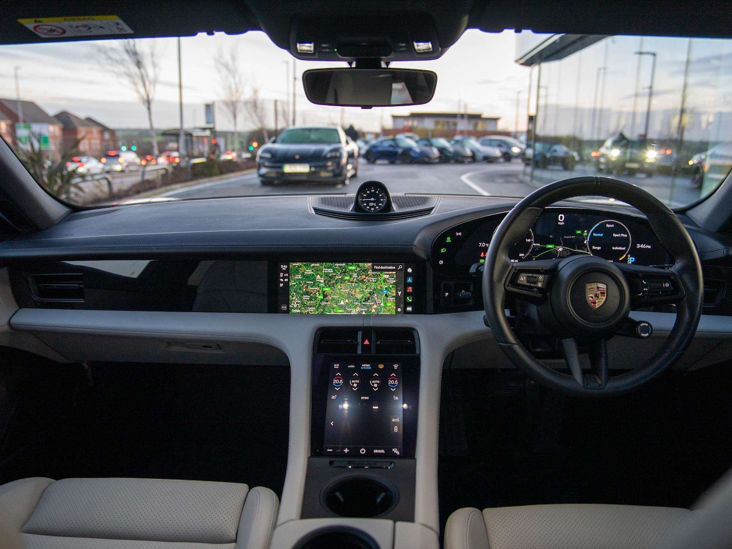 Used Porsche Taycan 2023 for sale - 76978740: Photo 3