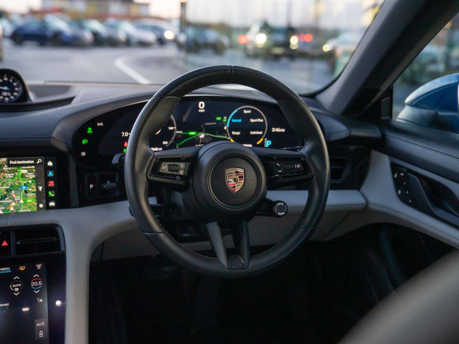 Used Porsche Taycan 2023 for sale - 76978740: Photo 8