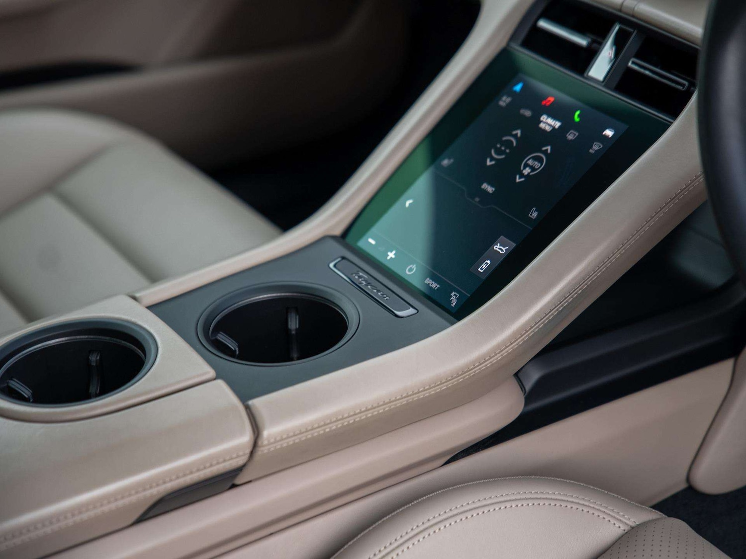 Used Porsche Taycan 2022 for sale - 76540883: Photo 13