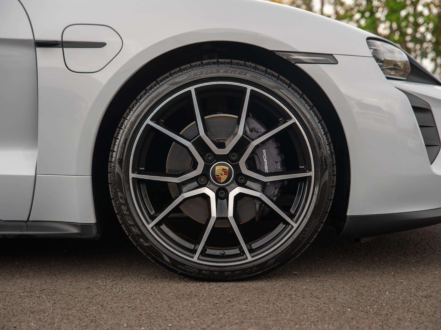 Used Porsche Taycan 2022 for sale - 76540883: Photo 4