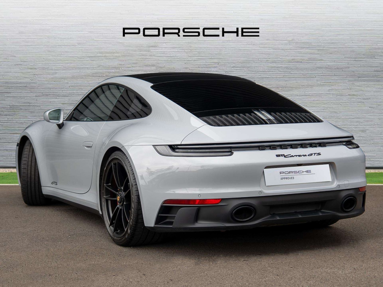 Used Porsche 911 2024 for sale - 76475827: Photo 2