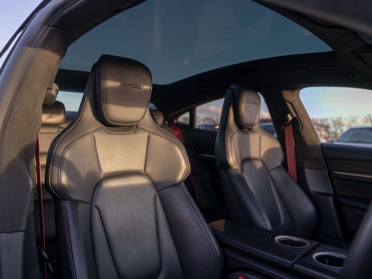 Used Porsche Taycan 2021 for sale - 77756661: Photo 11