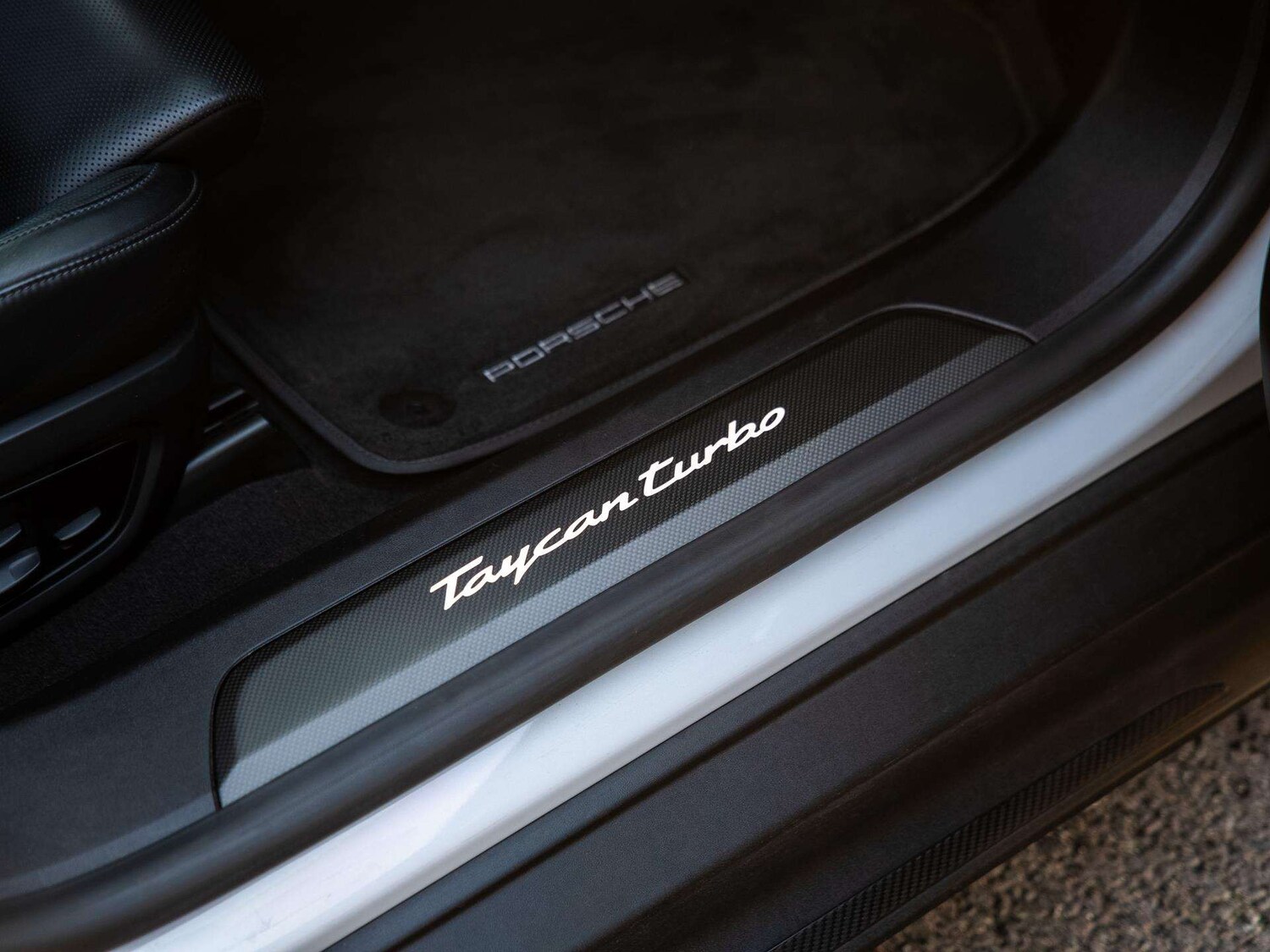 Used Porsche Taycan 2021 for sale - 77756661: Photo 29