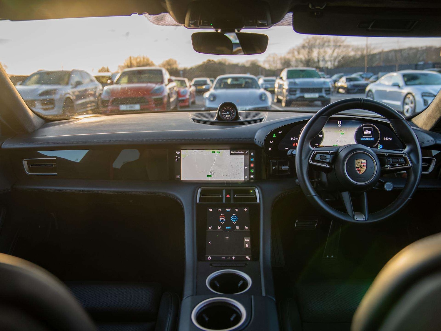 Used Porsche Taycan 2021 for sale - 77756661: Photo 3