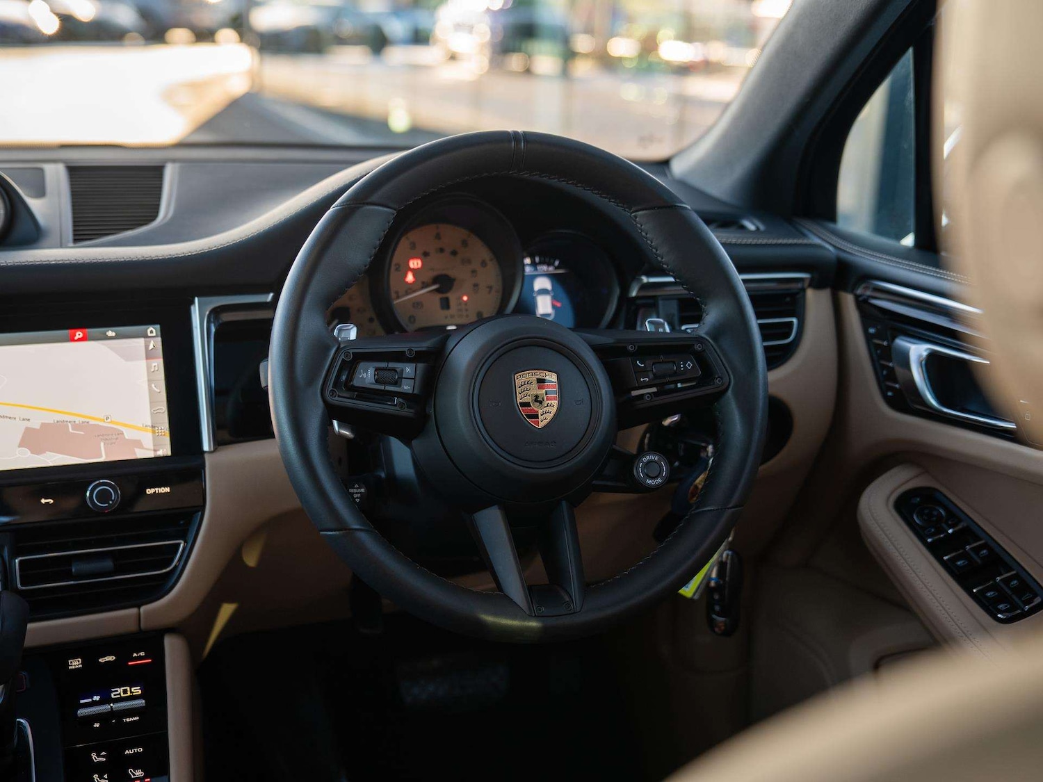 Used Porsche Macan 2023 for sale - 77134779: Photo 8