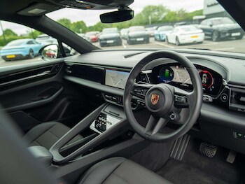 Used Porsche Macan 2024 for sale - 78881081: Photo