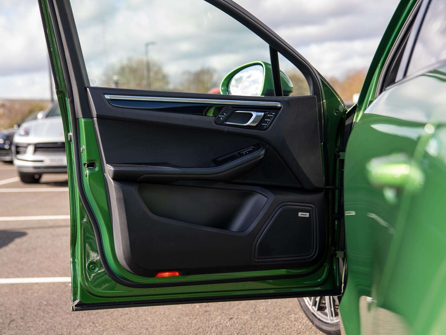 Used Porsche Macan 2019 for sale - 77842416: Photo 31