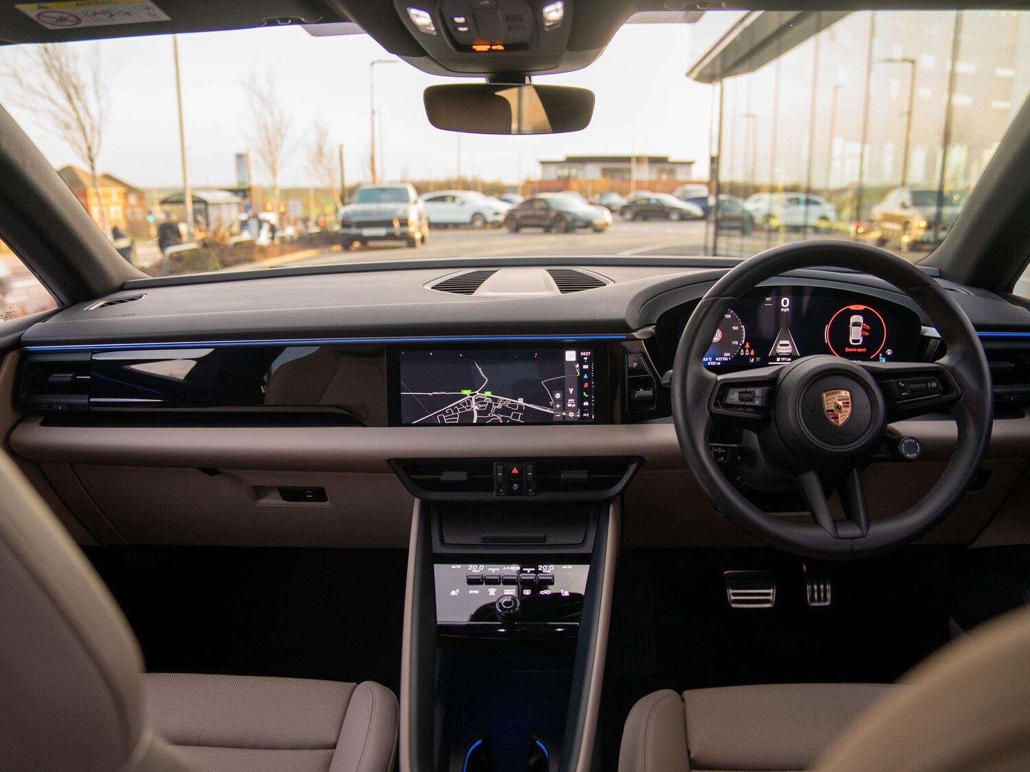 Used Porsche Macan 2024 for sale - 77526943: Photo 3