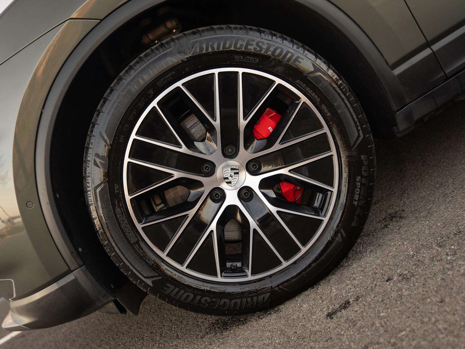 Used Porsche Macan 2024 for sale - 77526943: Photo 4