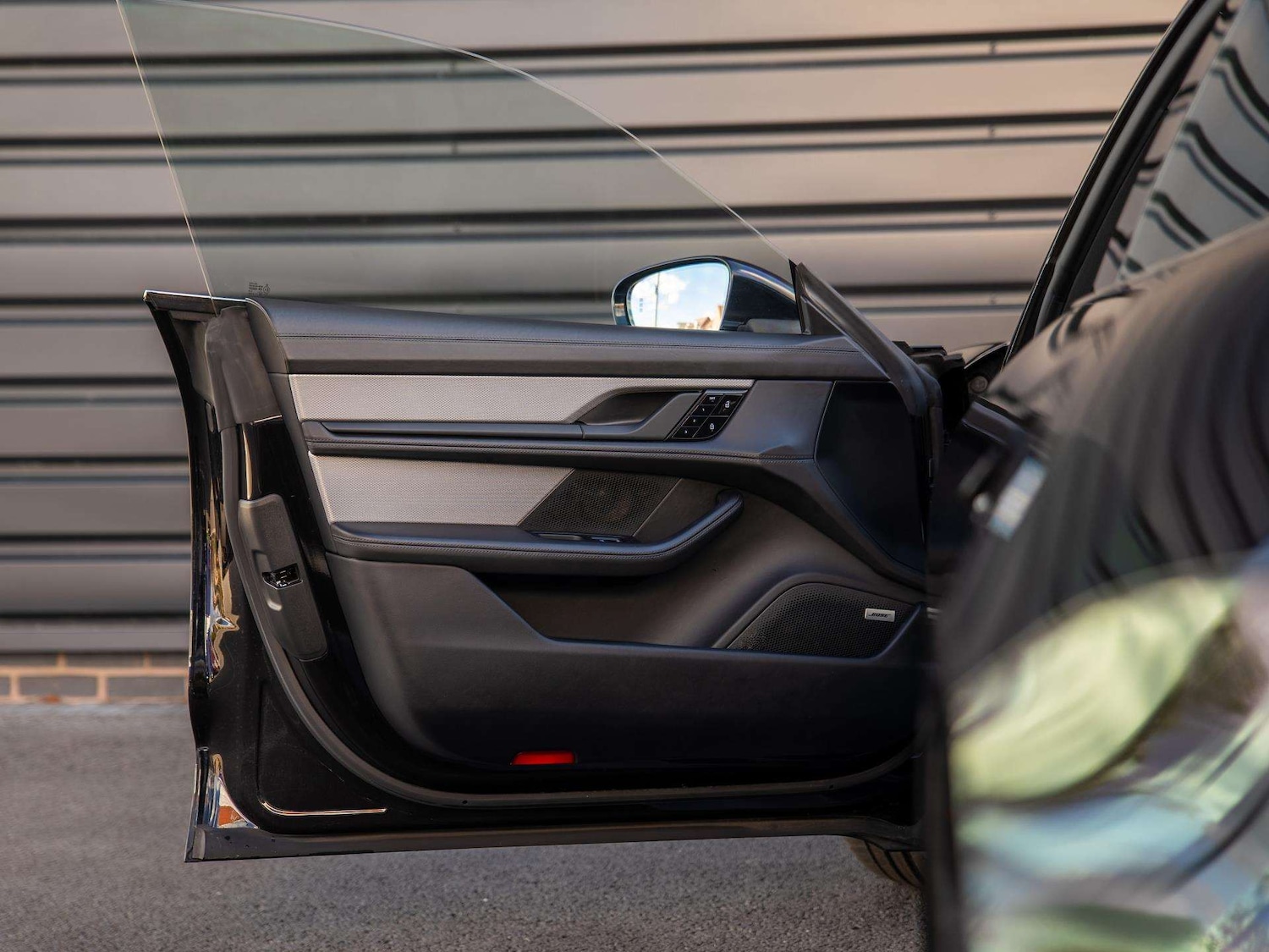 Used Porsche Taycan 2021 for sale - 76126031: Photo 19