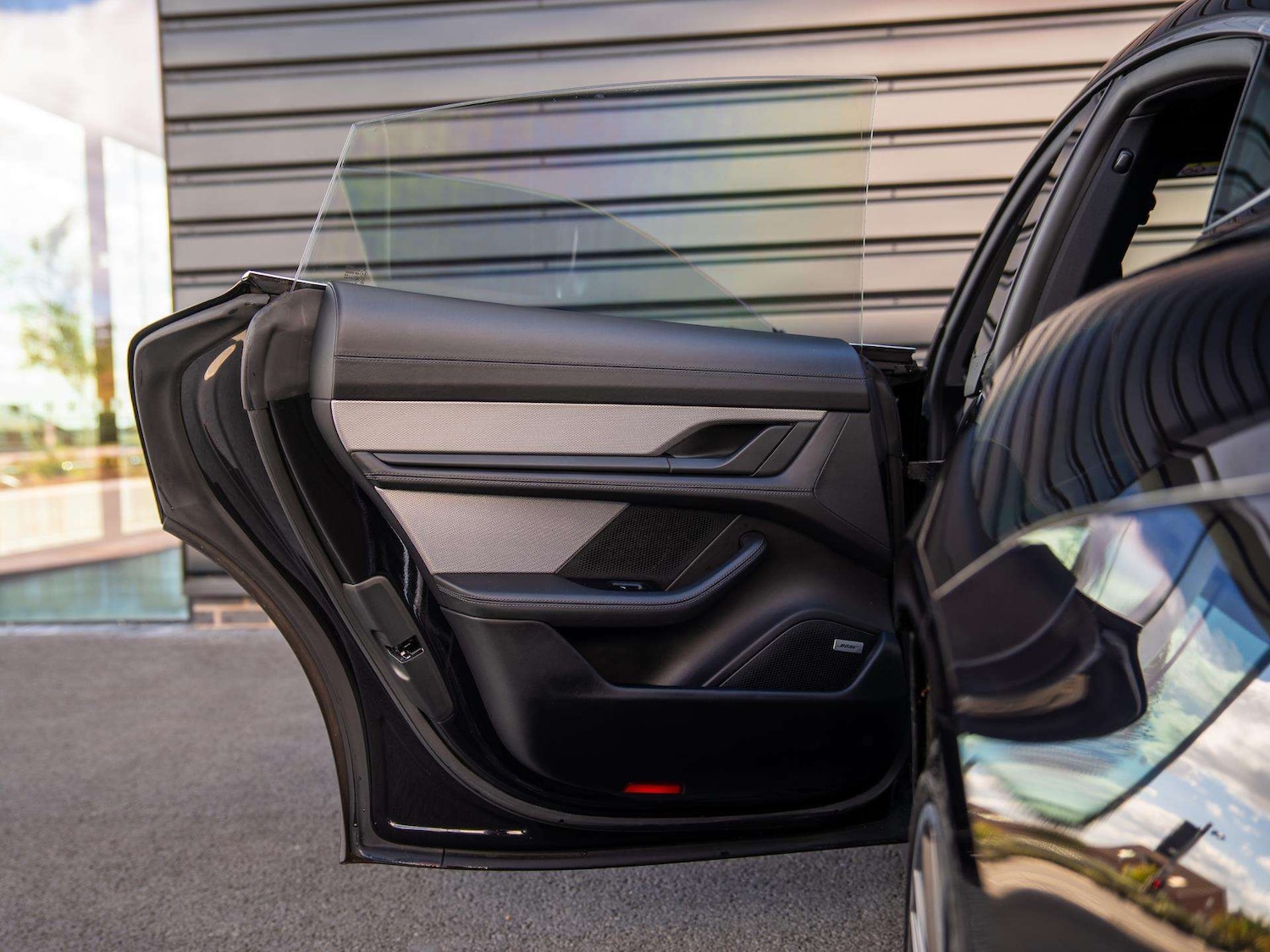 Used Porsche Taycan 2021 for sale - 76126031: Photo 20