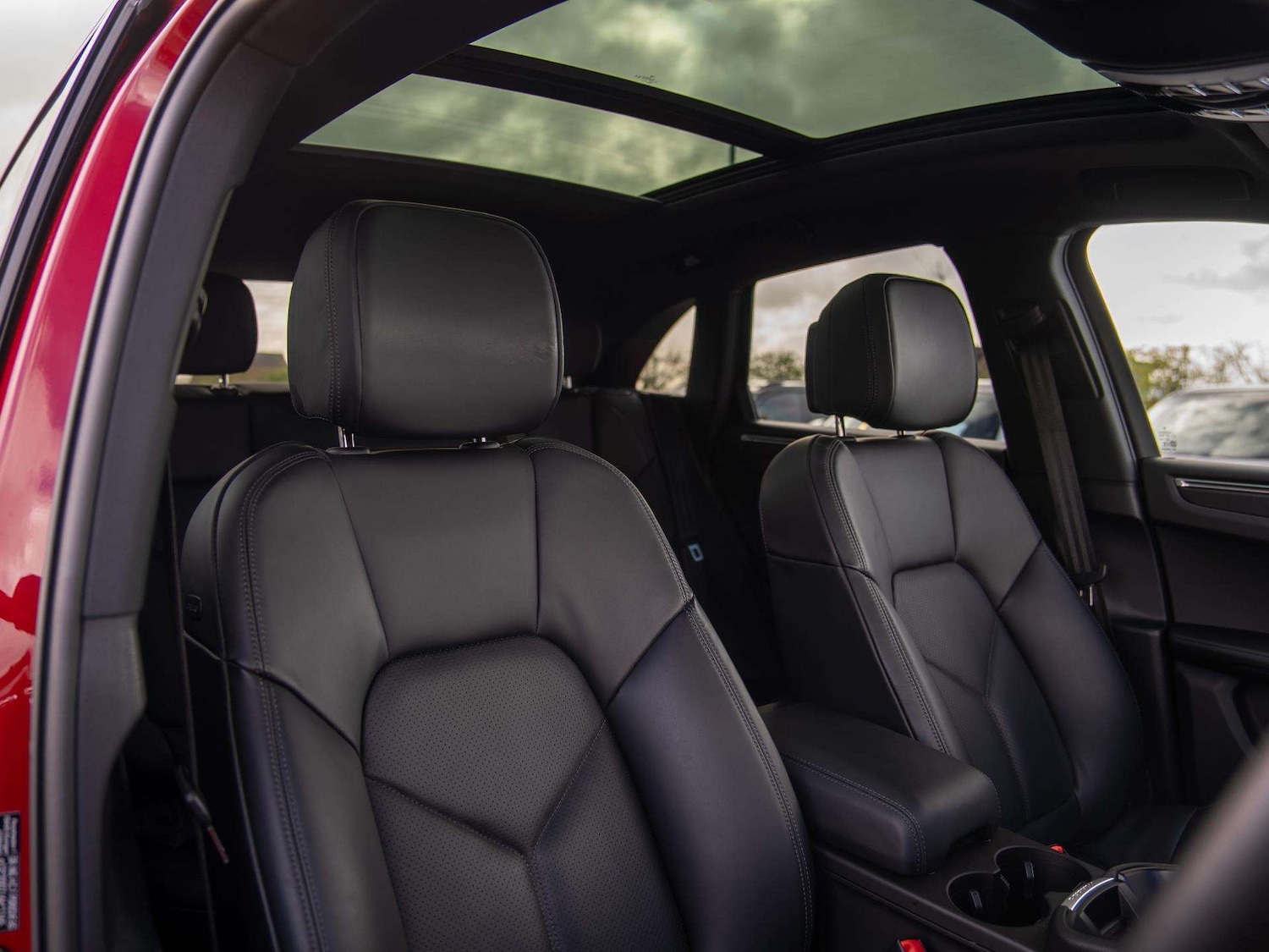 Used Porsche Macan 2024 for sale - 78023915: Photo 10