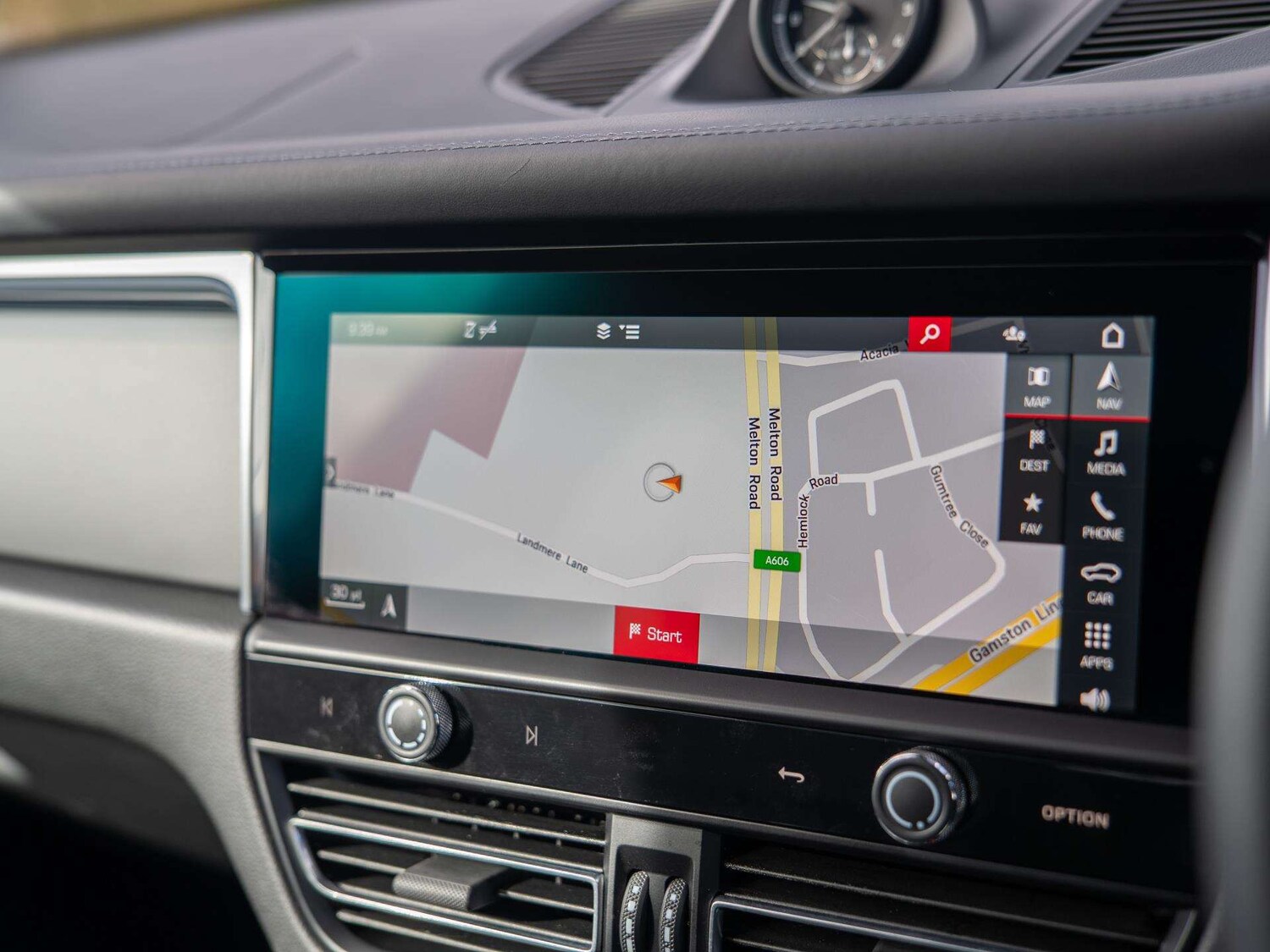 Used Porsche Macan 2024 for sale - 78023915: Photo 26