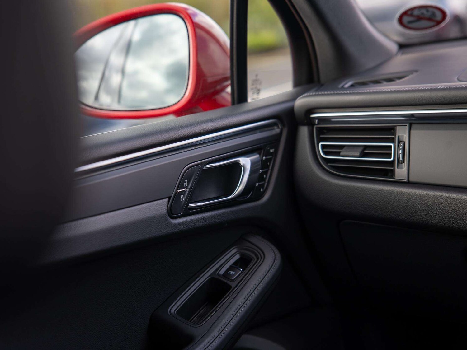 Used Porsche Macan 2024 for sale - 78023915: Photo 29