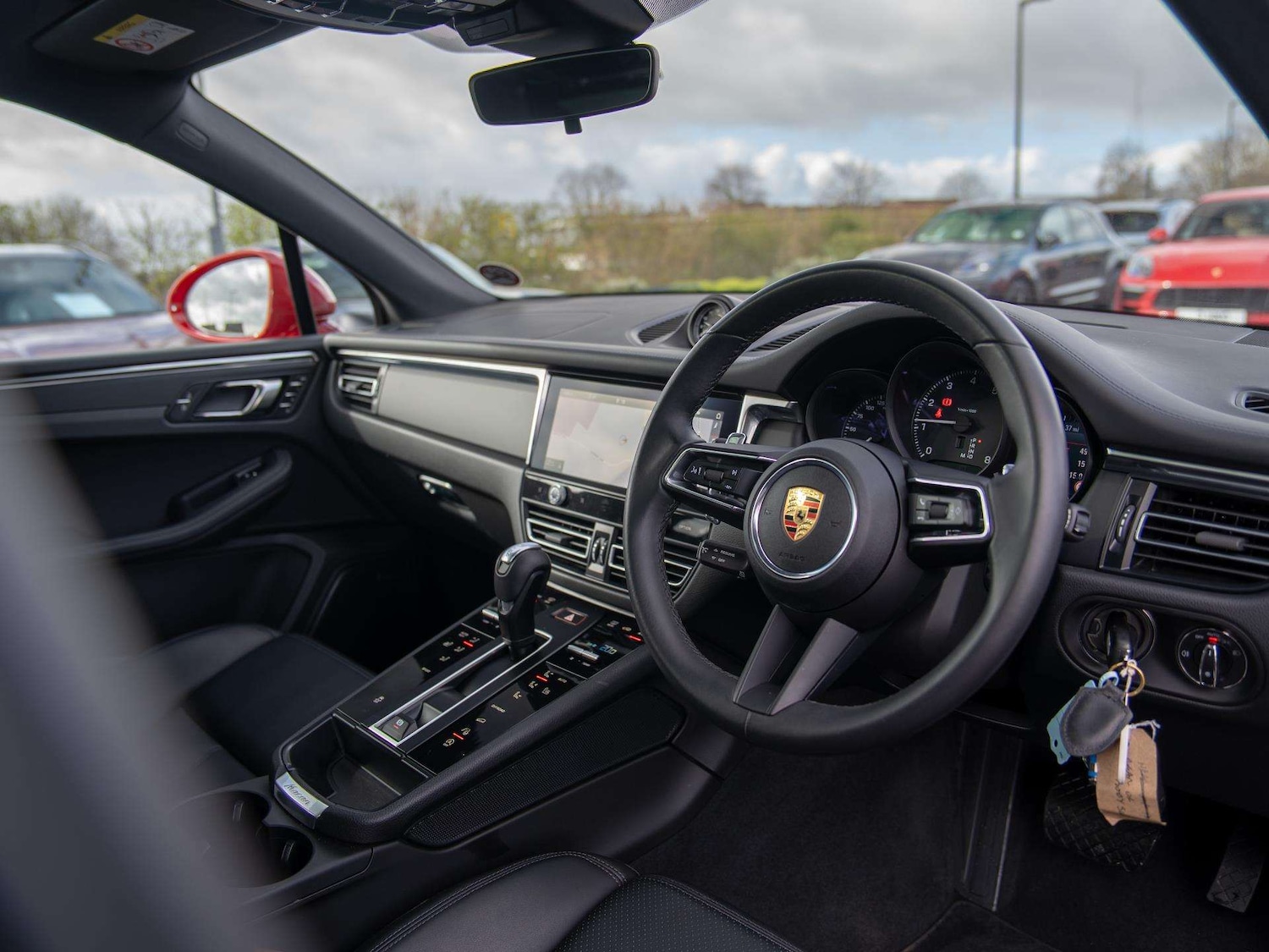 Used Porsche Macan 2024 for sale - 78023915: Photo 3