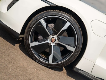 Used Porsche Taycan 2022 for sale - 79319816: Photo