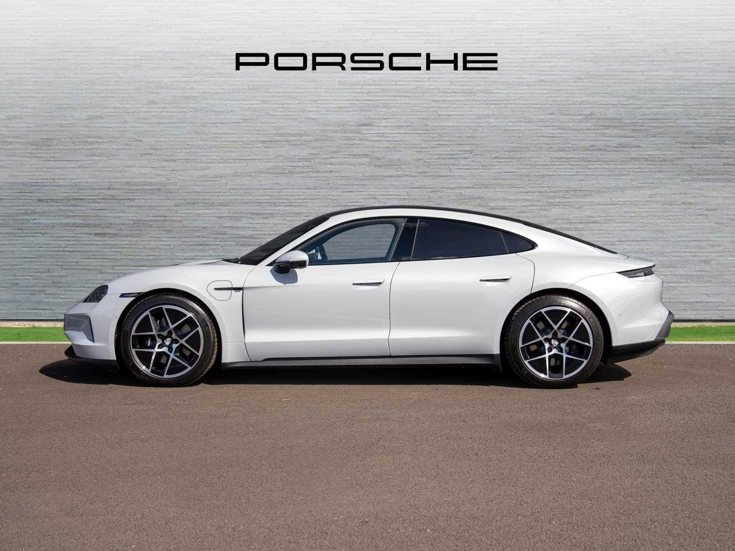 Used Porsche Taycan 2024 for sale - 76087881: Photo 6