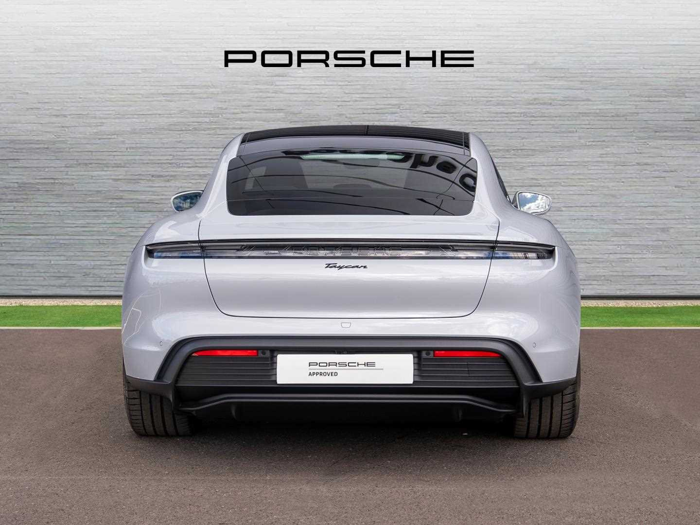Used Porsche Taycan 2024 for sale - 76087881: Photo 8