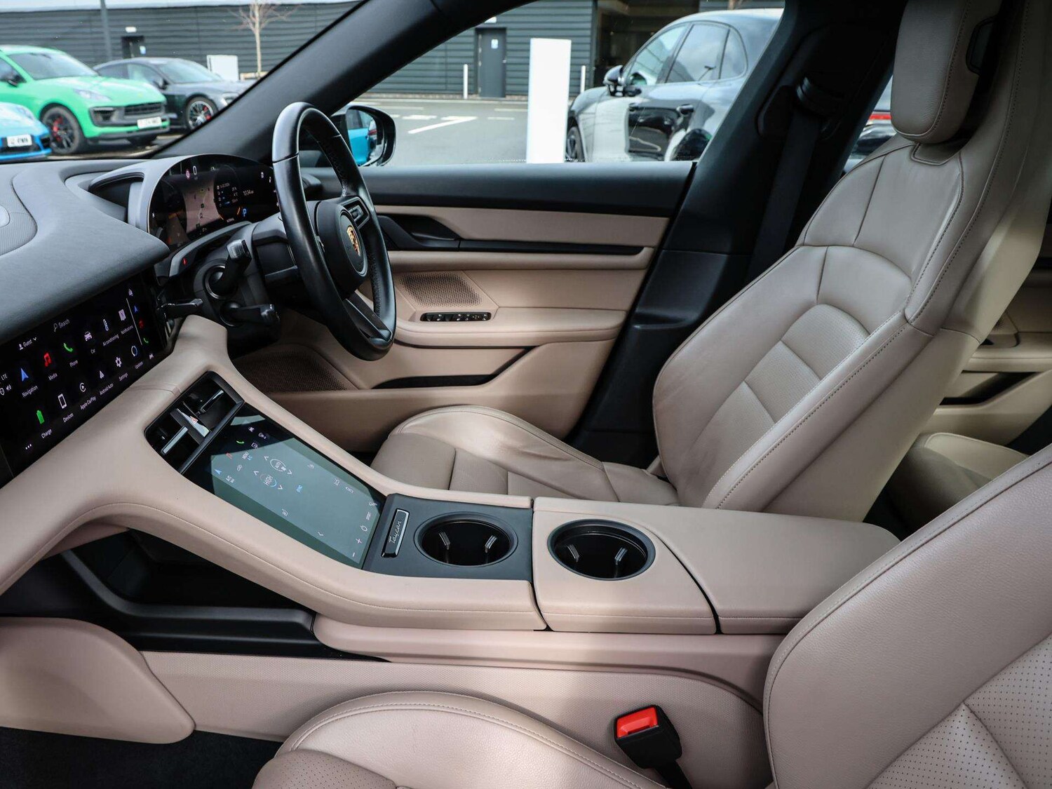 Used Porsche Taycan 2021 for sale - 77348029: Photo 11