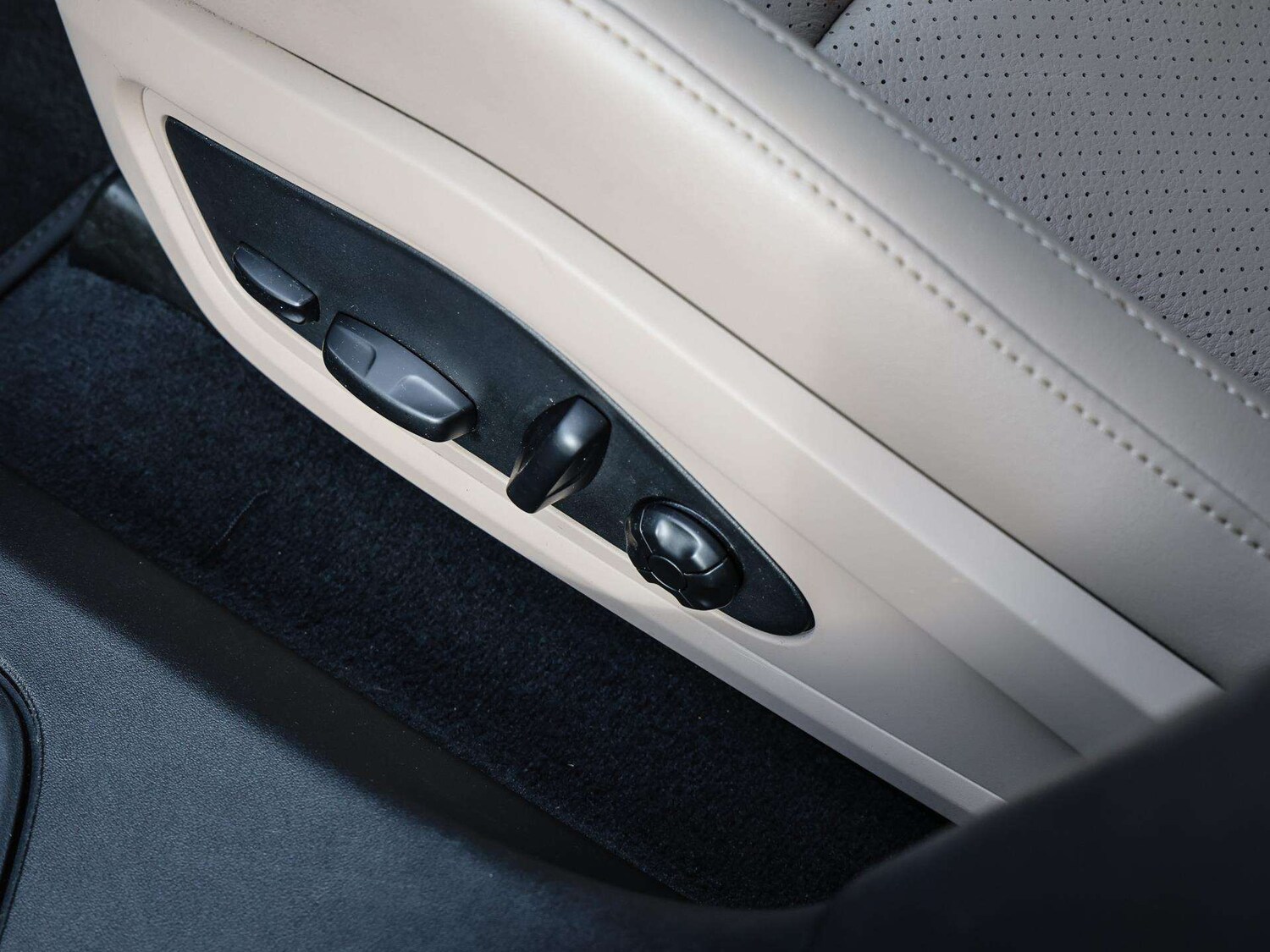 Used Porsche Taycan 2021 for sale - 77348029: Photo 34