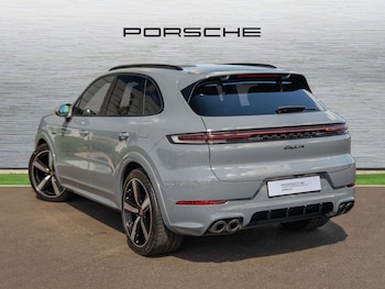 Used Porsche Cayenne 2024 for sale - 79172315: Photo