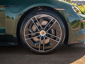 Used Porsche Taycan 2025 for sale - 76475956: Photo