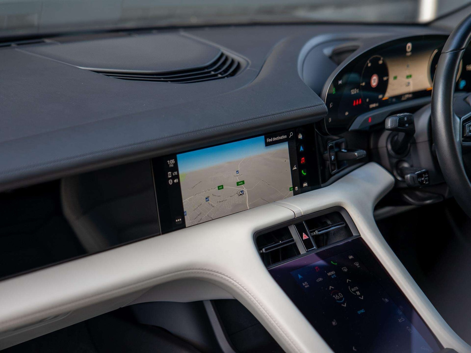 Used Porsche Taycan 2022 for sale - 76421092: Photo 10