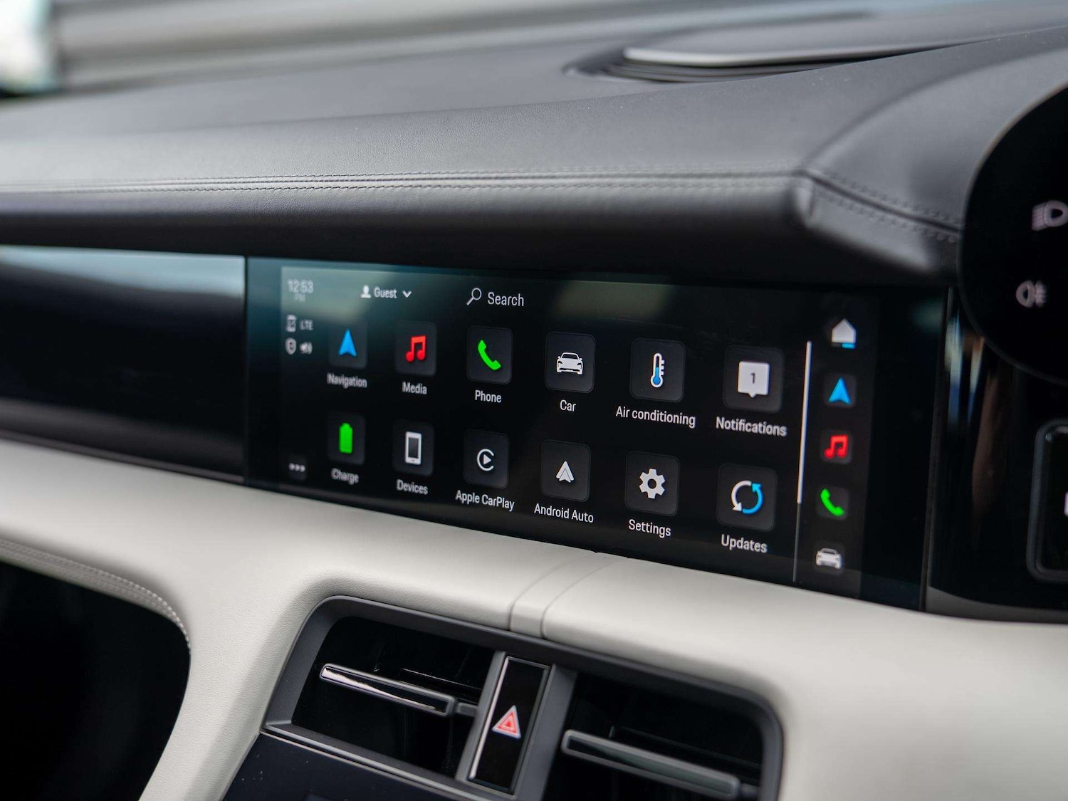 Used Porsche Taycan 2022 for sale - 76421092: Photo 16