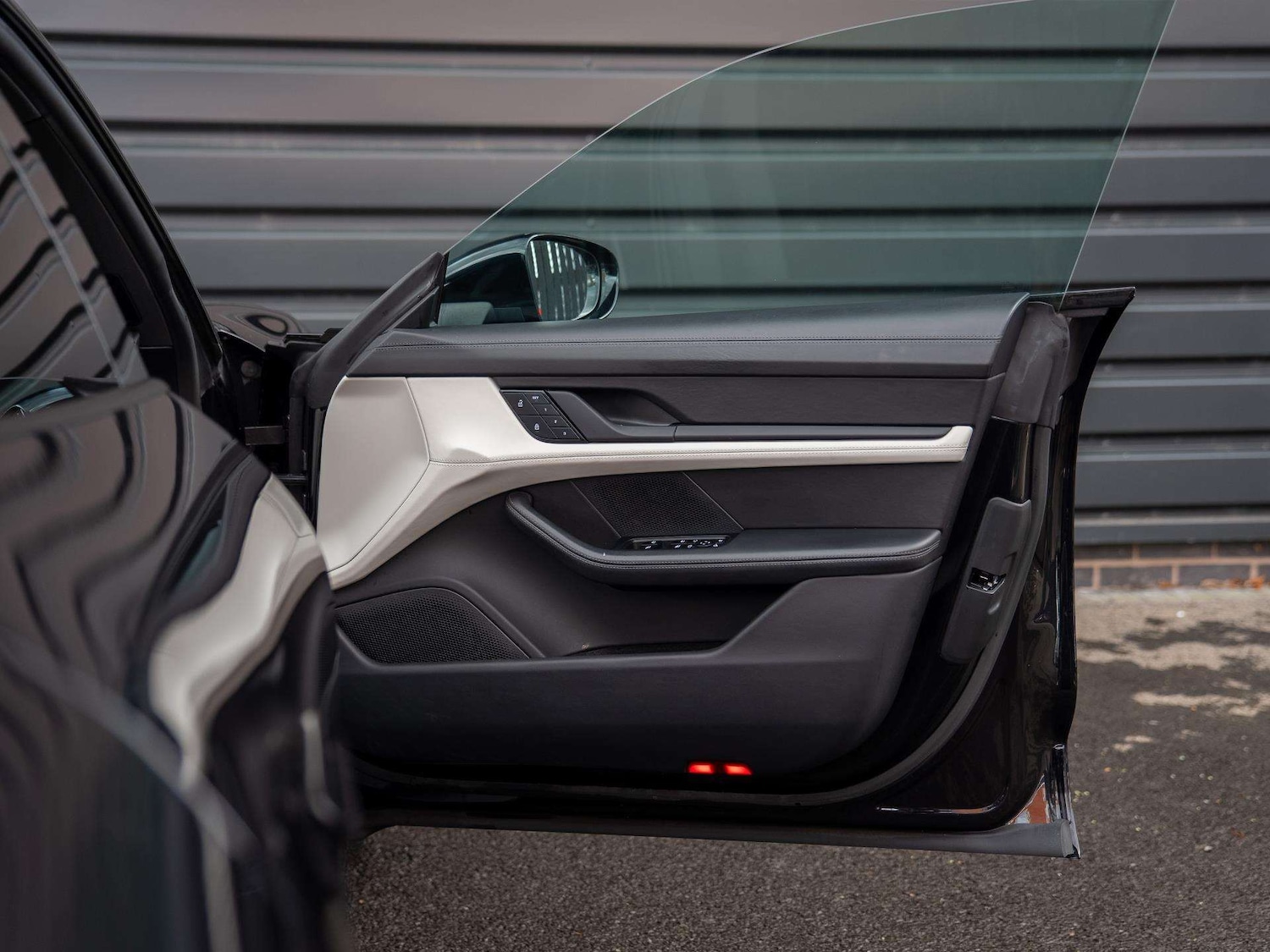 Used Porsche Taycan 2022 for sale - 76421092: Photo 31