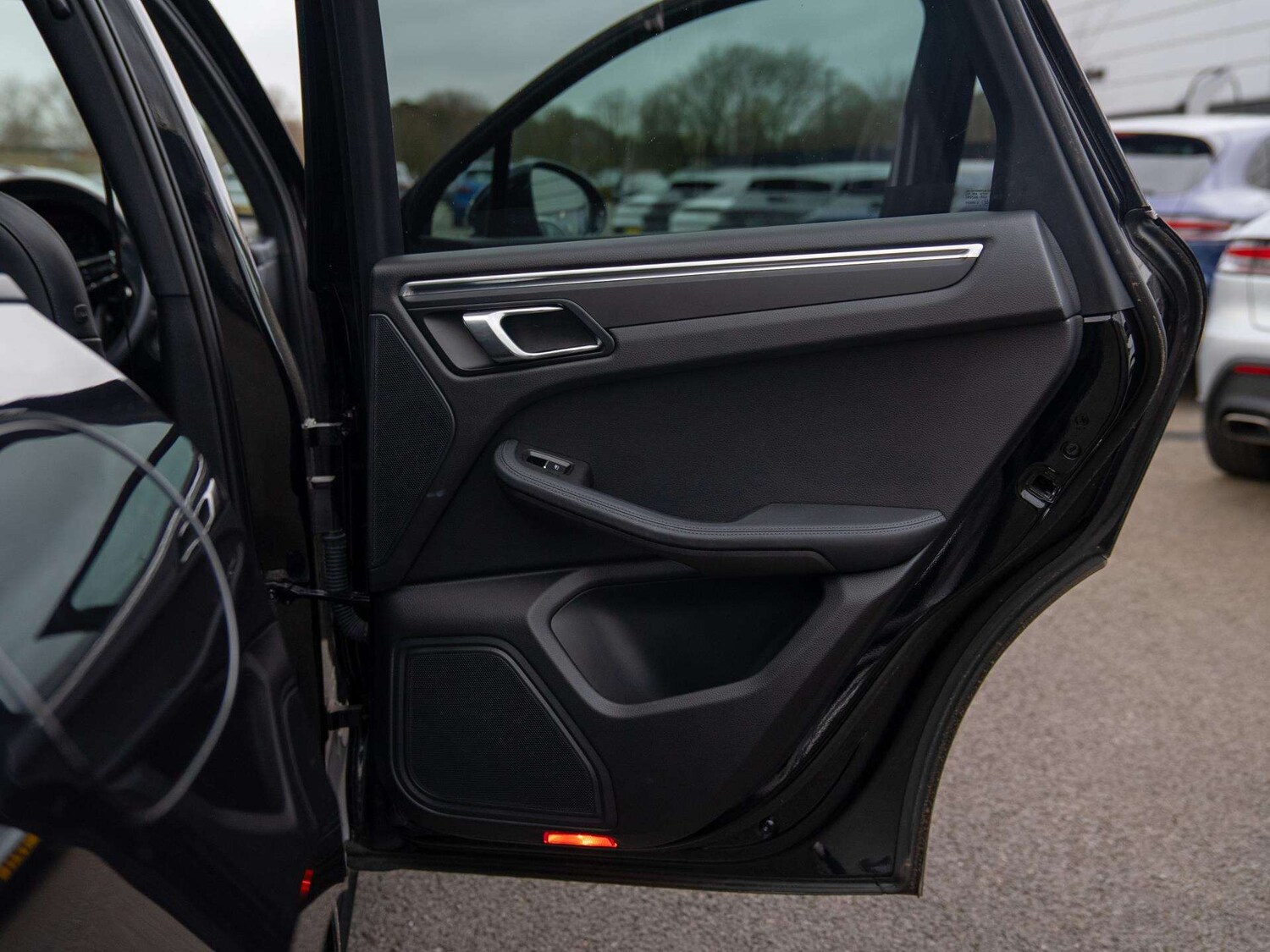 Used Porsche Macan 2022 for sale - 78023943: Photo 32