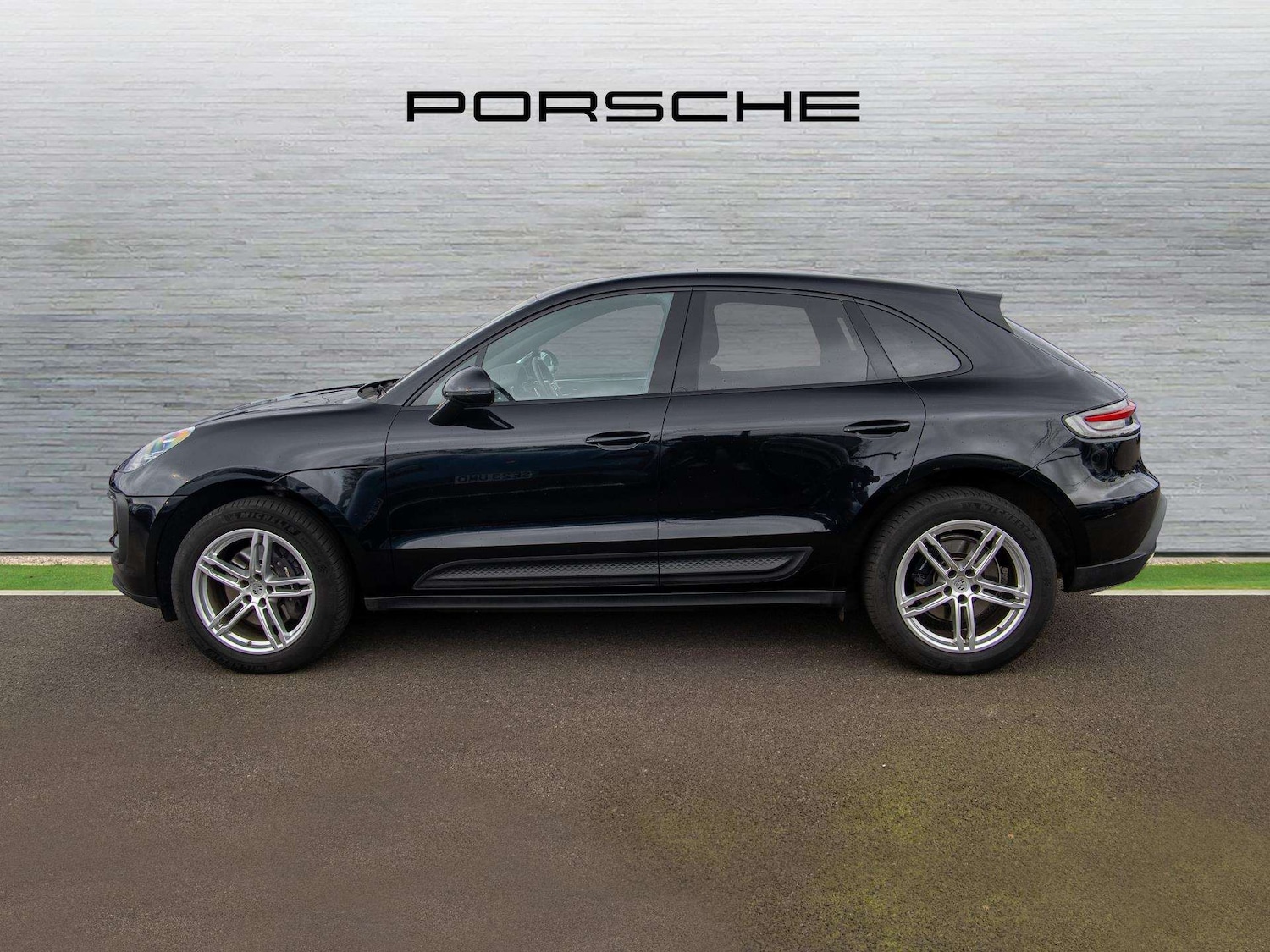 Used Porsche Macan 2022 for sale - 78023943: Photo 5