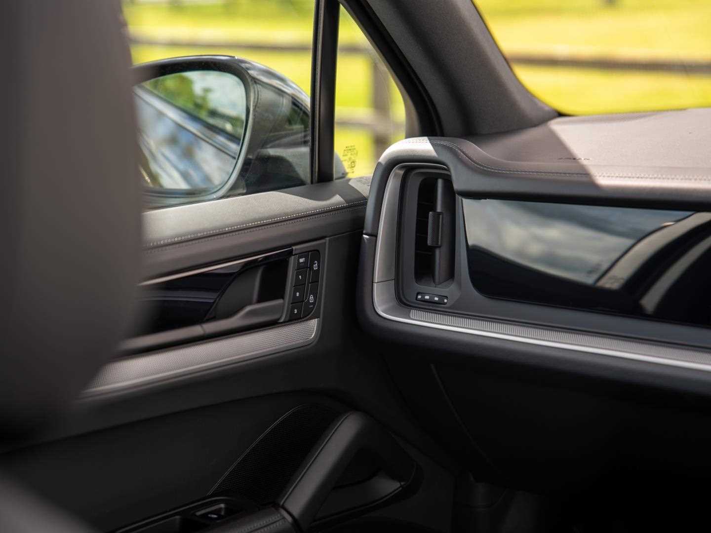 Used Porsche Cayenne 2025 for sale - 77112299: Photo 27