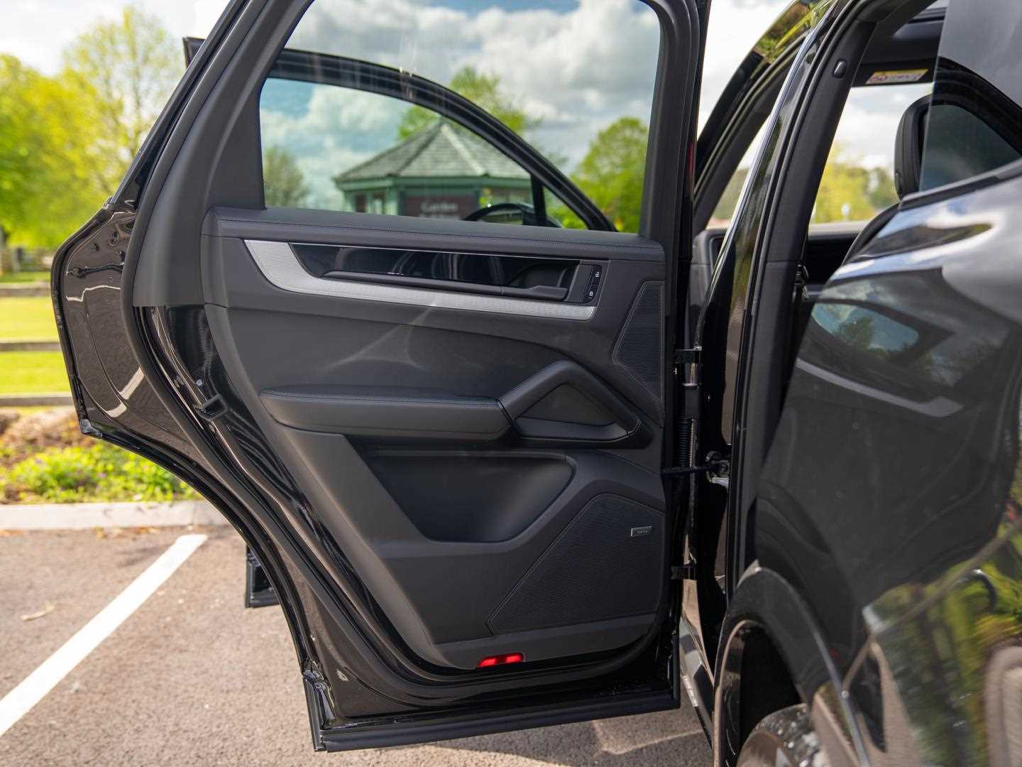 Used Porsche Cayenne 2025 for sale - 77112299: Photo 31