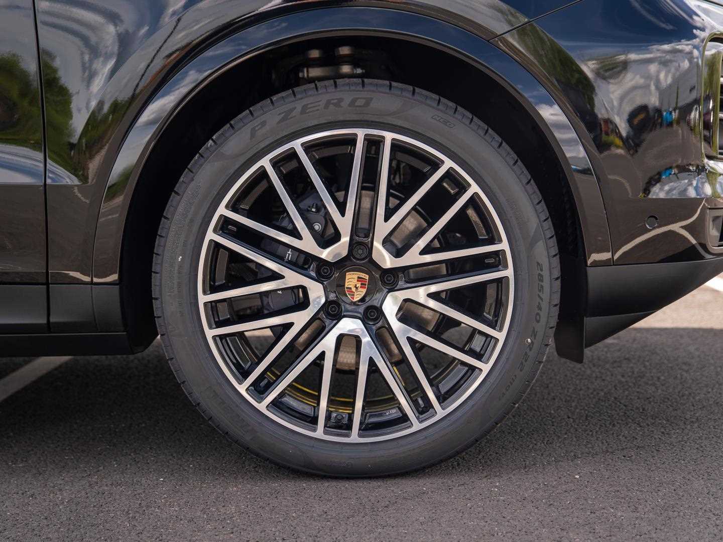 Used Porsche Cayenne 2025 for sale - 77112299: Photo 4