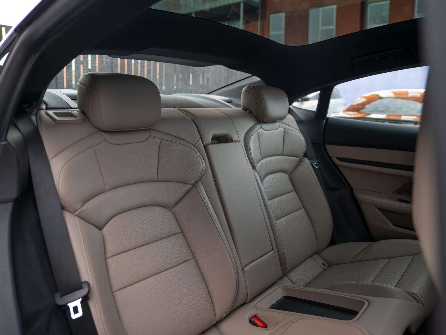 Used Porsche Taycan 2022 for sale - 77526840: Photo 10