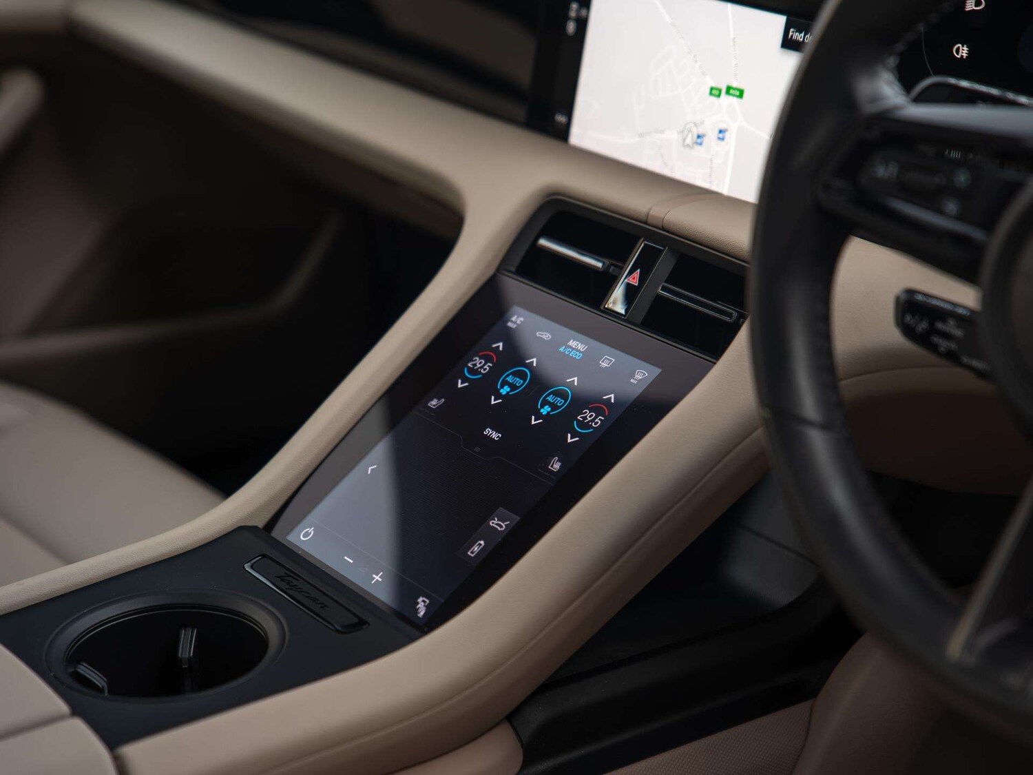 Used Porsche Taycan 2022 for sale - 77526840: Photo 16