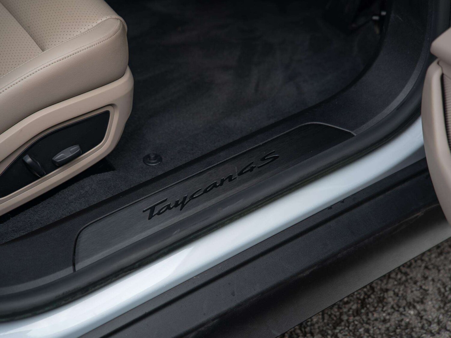 Used Porsche Taycan 2022 for sale - 77526840: Photo 19