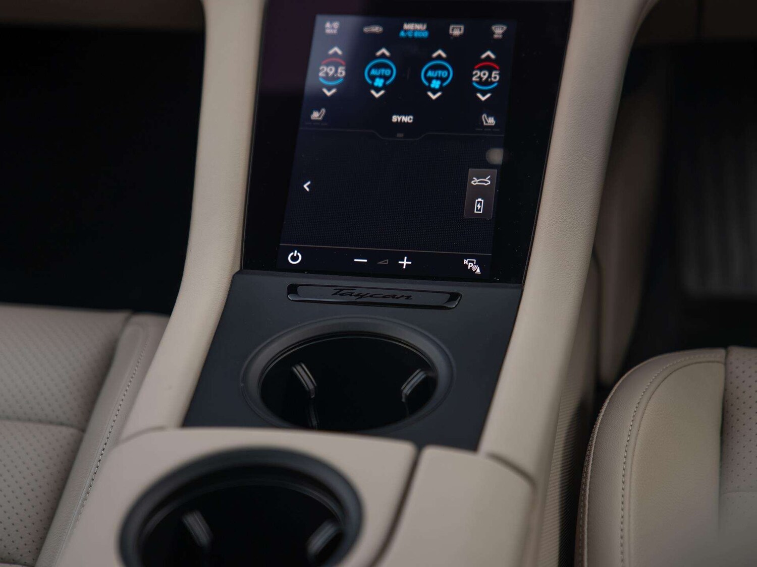 Used Porsche Taycan 2022 for sale - 77526840: Photo 26