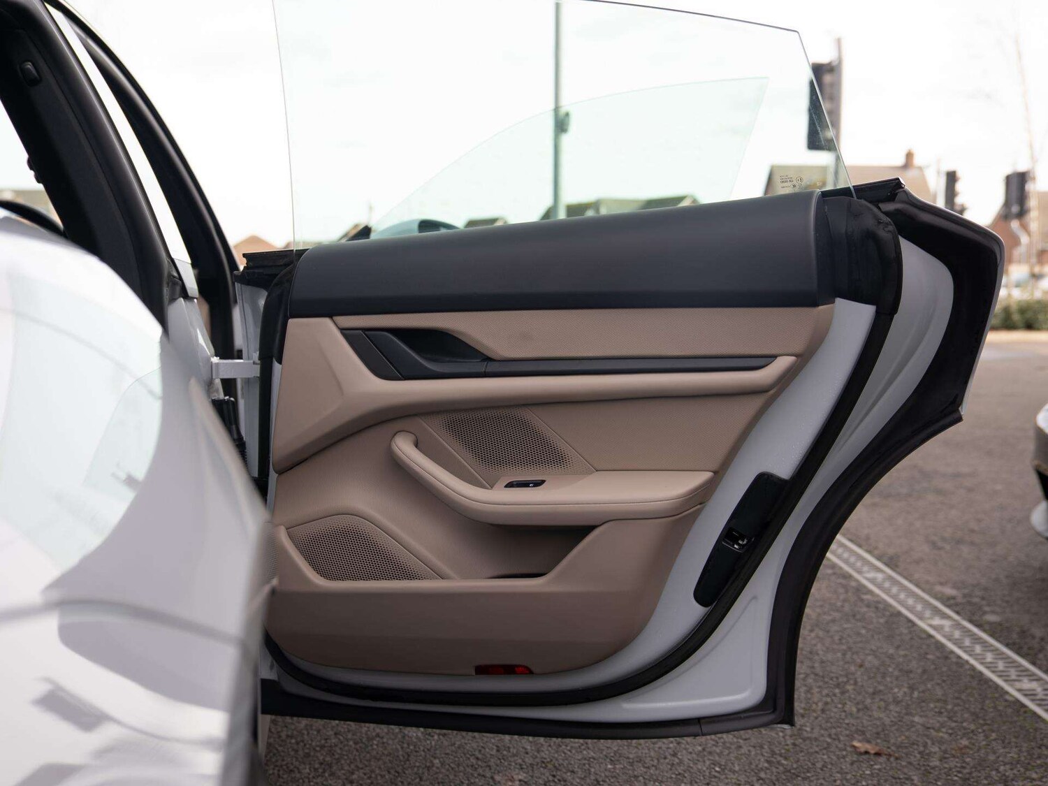 Used Porsche Taycan 2022 for sale - 77526840: Photo 33