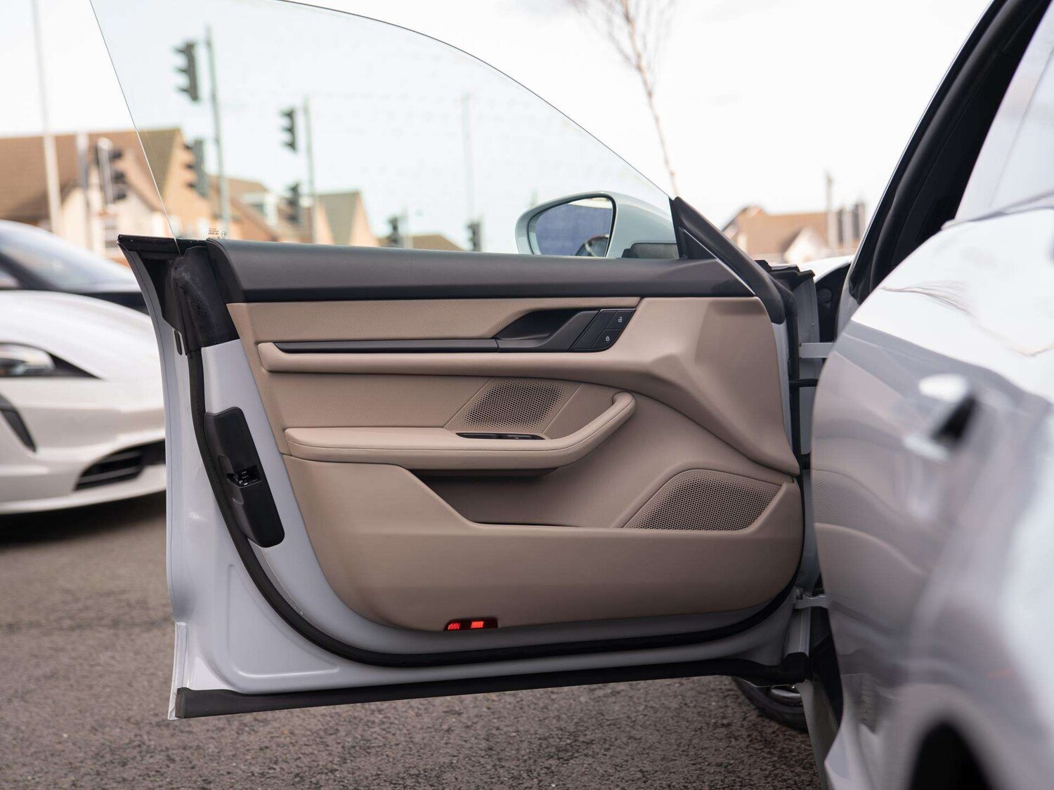 Used Porsche Taycan 2022 for sale - 77526840: Photo 34