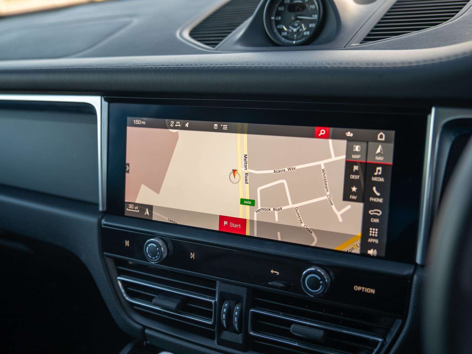 Used Porsche Macan 2022 for sale - 77308418: Photo 11