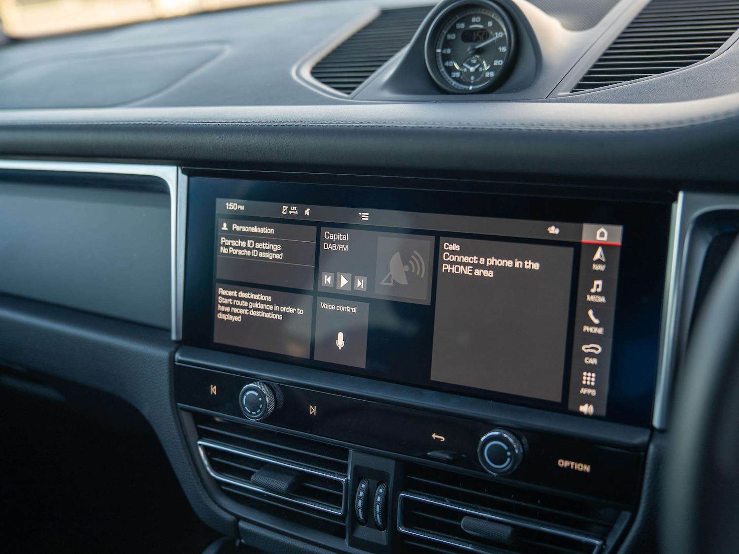 Used Porsche Macan 2022 for sale - 77308418: Photo 12