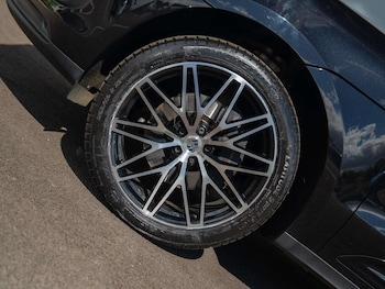 Used Porsche Macan 2023 for sale - 78812319: Photo