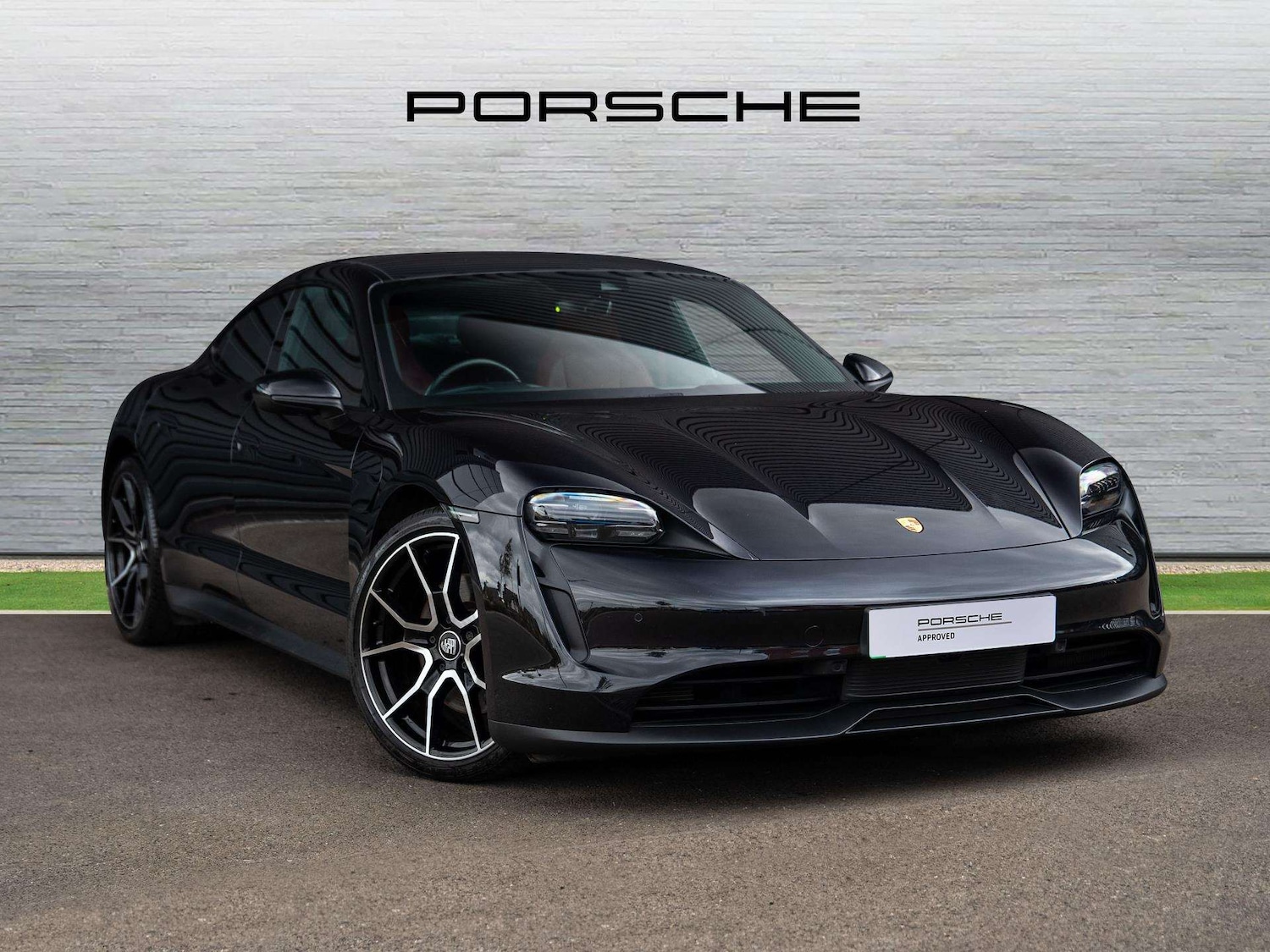 Used Porsche Taycan 2023 for sale - 76218464: Photo 1