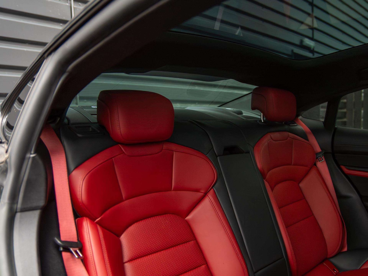 Used Porsche Taycan 2023 for sale - 76218464: Photo 11