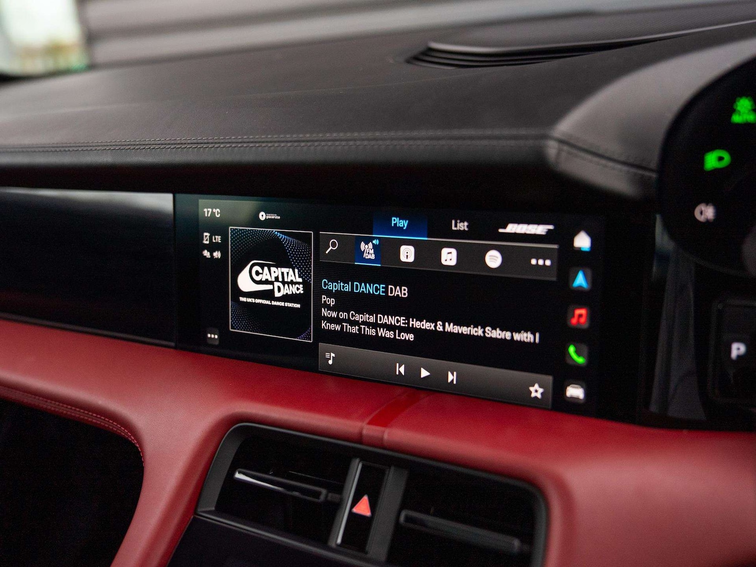 Used Porsche Taycan 2023 for sale - 76218464: Photo 16