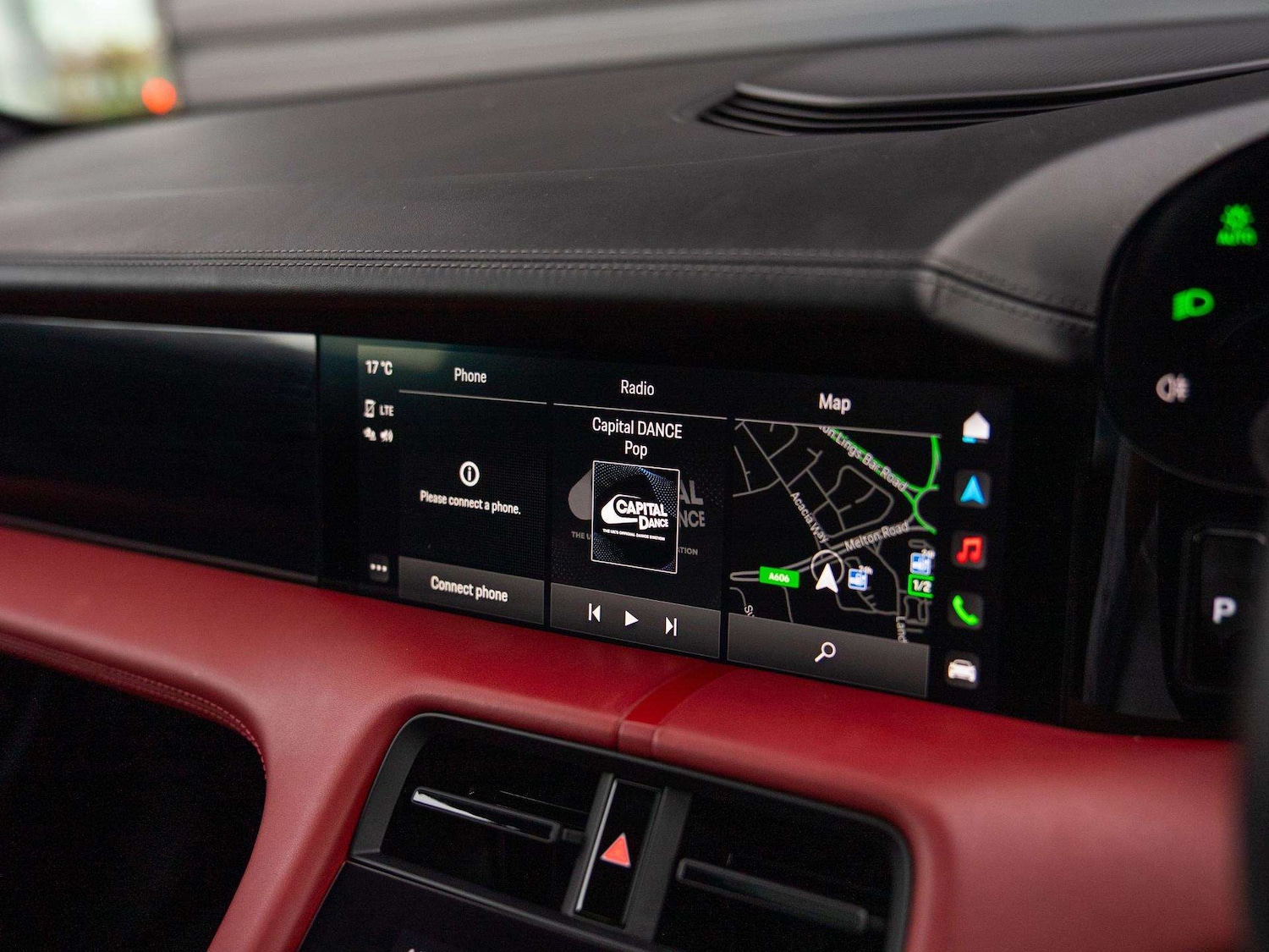 Used Porsche Taycan 2023 for sale - 76218464: Photo 17