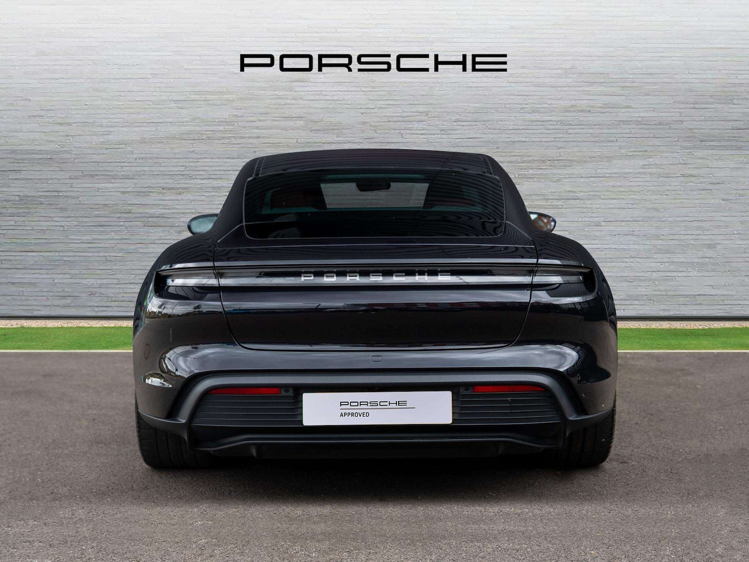 Used Porsche Taycan 2023 for sale - 76218464: Photo 7